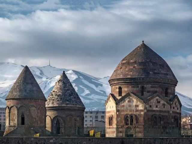 İstanbul Çıkışlı Doğu Anadolu Ezgisi Doğu Ekspresi Turu: Gevaş, Akdamar Adası ve Van Gölü – GTDA11 — fotoğraf 3