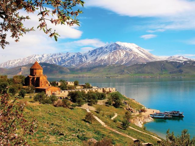 İzmir Çıkışlı Doğu Anadolu ve Nahçıvan Turu: Diyarbakır, Hasan Paşa Hanı ve Cahit Sıtkı Tarancı Evi – GTDA09 — fotoğraf 7