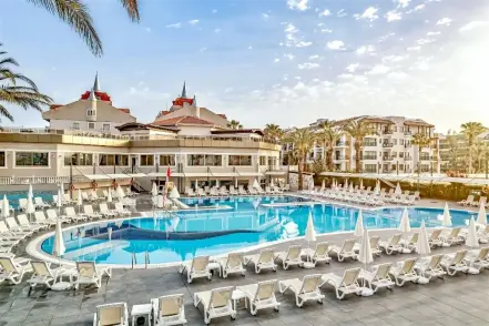 Aydınbey Famous Resort
